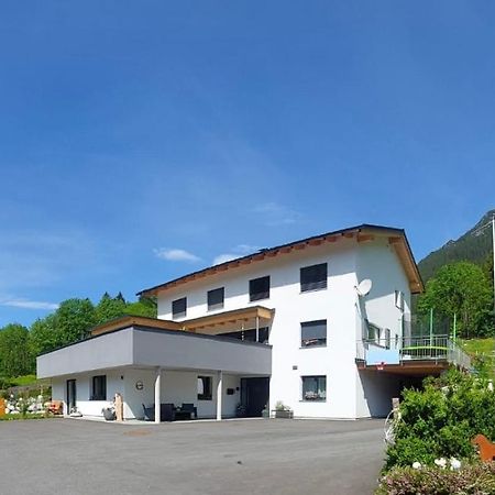 Haus Bazigg Apartment Klosterle am Arlberg Bagian luar foto