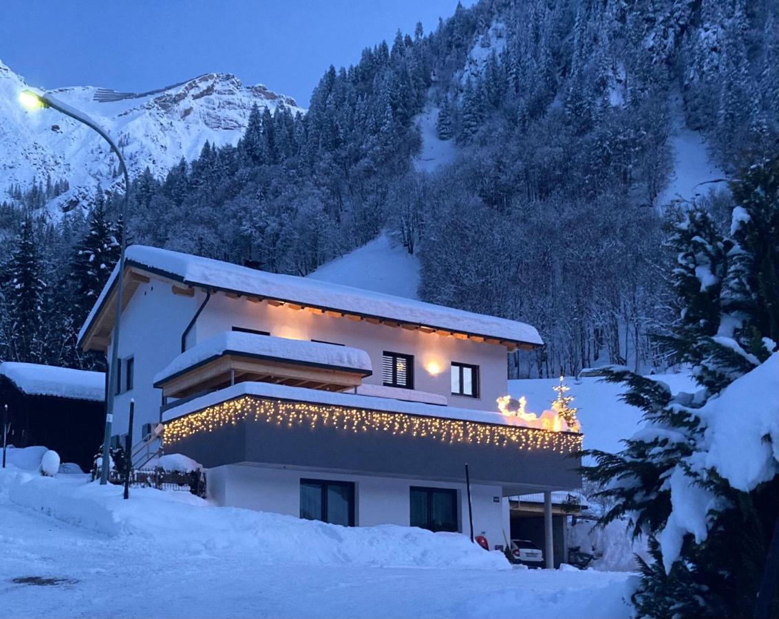 Haus Bazigg Apartment Klosterle am Arlberg Bagian luar foto